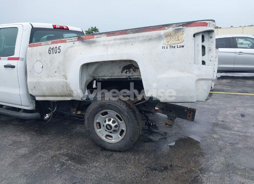 Photo 19 of 2018 Chevrolet Silverado 2500HD WT (VIN 1GC2CUEG6JZ186007)