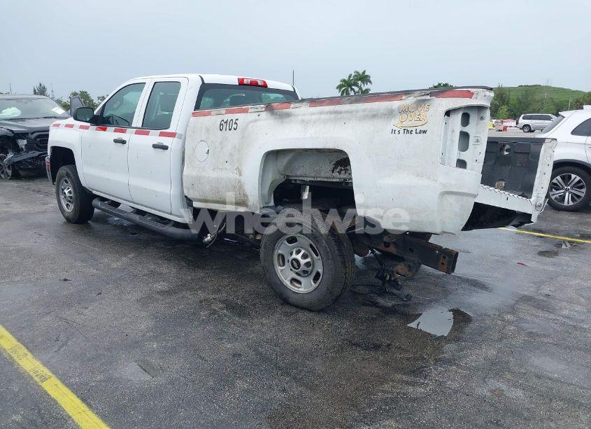 Photo 3 of 2018 Chevrolet Silverado 2500HD WT (VIN 1GC2CUEG6JZ186007)