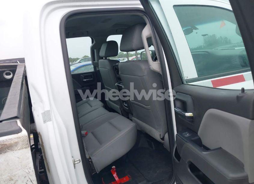 Photo 8 of 2018 Chevrolet Silverado 2500HD WT (VIN 1GC2CUEG6JZ186007)