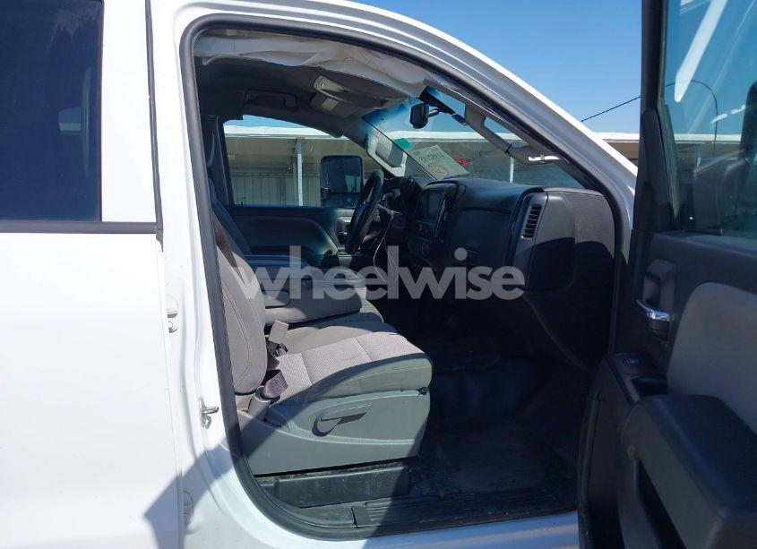 Photo 5 of 2017 Chevrolet Silverado 2500HD WT (VIN 1GC2CUEG8HZ269951)