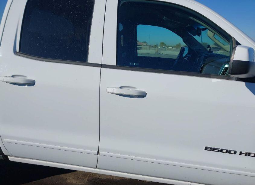 Photo 13 of 2017 Chevrolet Silverado 2500HD LT (VIN 1GC2CVEG6HZ327268)