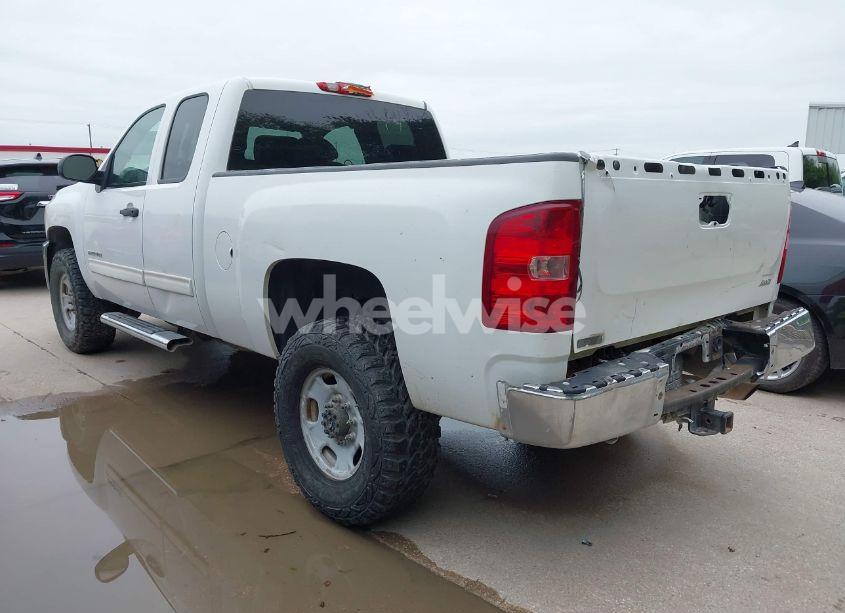 Photo 3 of 2011 Chevrolet Silverado 2500HD LT (VIN 1GC2CXCG4BZ133974)