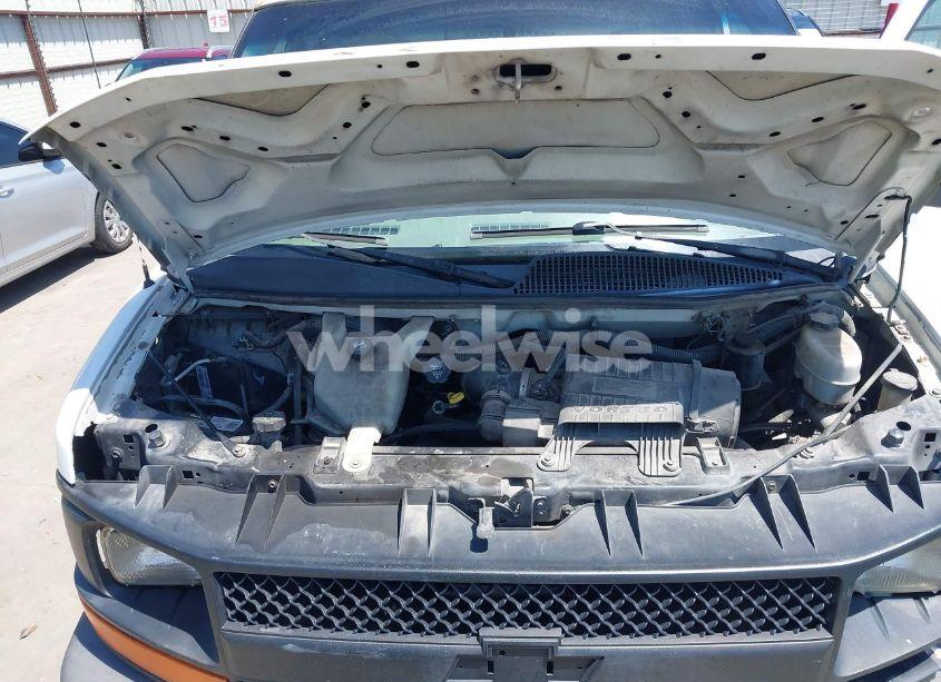 Photo 10 of 2010 Chevrolet Express 3500 WORK VAN (VIN 1GC2GUAGXA1125039)