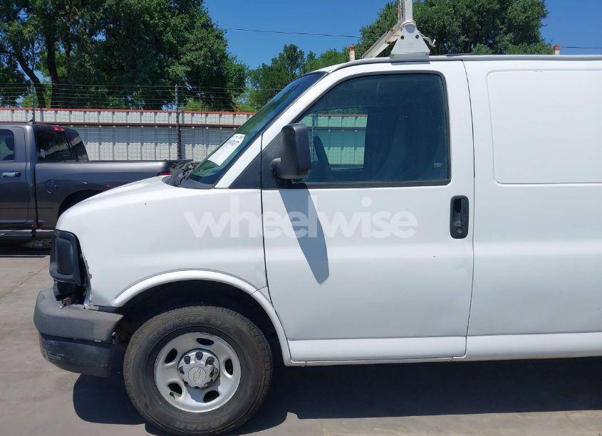 Photo 17 of 2010 Chevrolet Express 3500 WORK VAN (VIN 1GC2GUAGXA1125039)