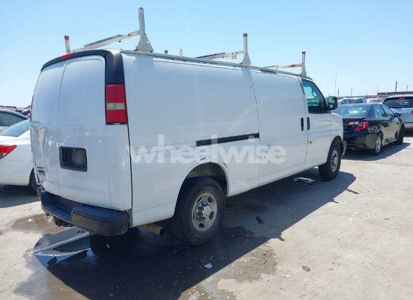 Photo 4 of 2010 Chevrolet Express 3500 WORK VAN (VIN 1GC2GUAGXA1125039)