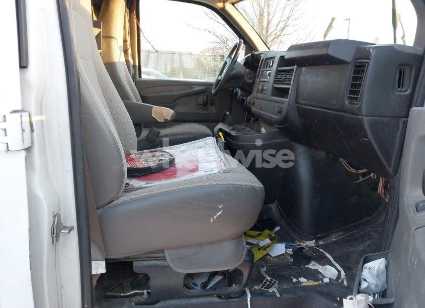 Photo 5 of 2010 Chevrolet Express 3500 WORK VAN (VIN 1GC2GUBG9A1182413)