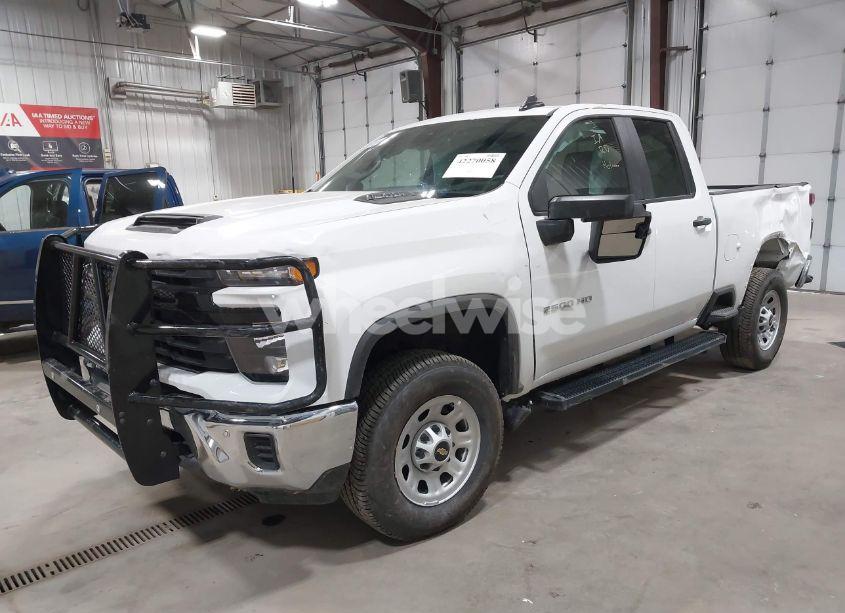 Photo 2 of 2025 Chevrolet Silverado 2500HD 4WD DOUBLE CAB STANDARD BED WORK TRUCK (VIN 1GC2KLE75SF157985)