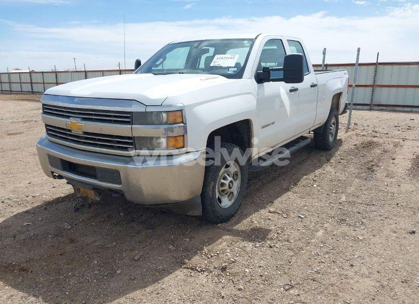 Photo 2 of 2015 Chevrolet Silverado 2500HD WT (VIN 1GC2KUE86FZ118390)