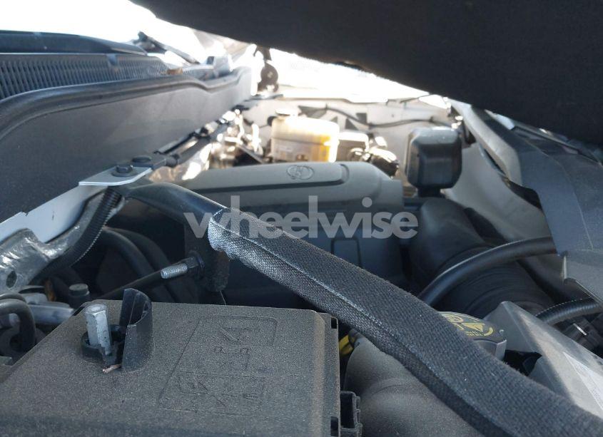 Photo 10 of 2018 Chevrolet Silverado 2500HD WT (VIN 1GC2KUEG0JZ297669)