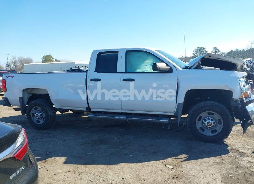 Photo 13 of 2018 Chevrolet Silverado 2500HD WT (VIN 1GC2KUEG0JZ297669)