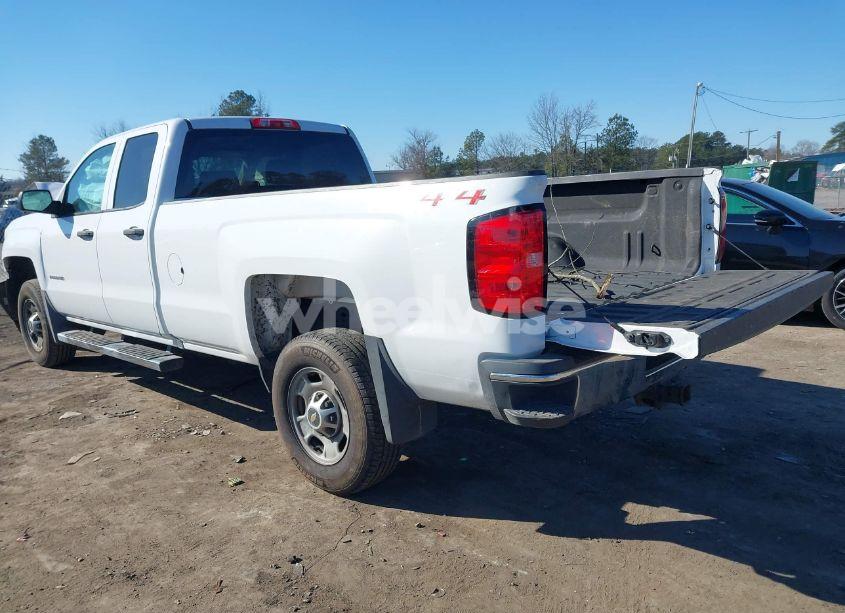 Photo 3 of 2018 Chevrolet Silverado 2500HD WT (VIN 1GC2KUEG0JZ297669)