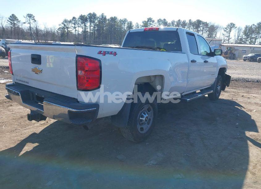 Photo 4 of 2018 Chevrolet Silverado 2500HD WT (VIN 1GC2KUEG0JZ297669)