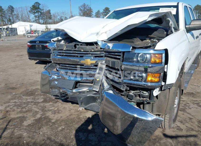 Photo 6 of 2018 Chevrolet Silverado 2500HD WT (VIN 1GC2KUEG0JZ297669)