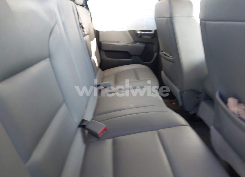 Photo 8 of 2018 Chevrolet Silverado 2500HD WT (VIN 1GC2KUEG0JZ297669)