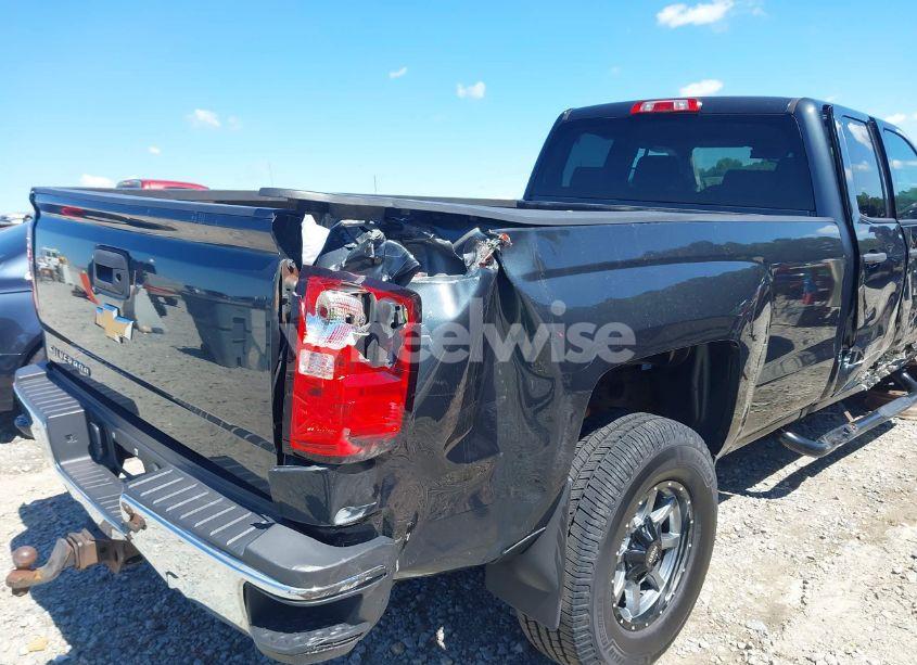 Photo 21 of 2018 Chevrolet Silverado 2500HD WT (VIN 1GC2KUEG1JZ161390)