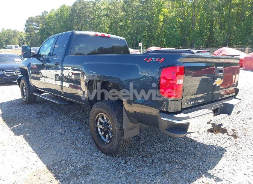 Photo 3 of 2018 Chevrolet Silverado 2500HD WT (VIN 1GC2KUEG1JZ161390)