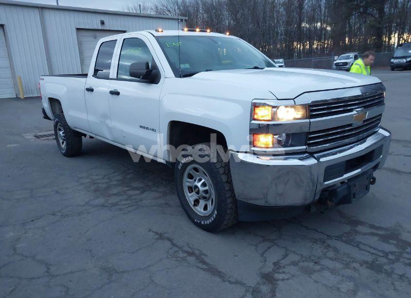 2015 Chevrolet Silverado 2500HD WT (VIN 1GC2KUEG2FZ111668) main photo