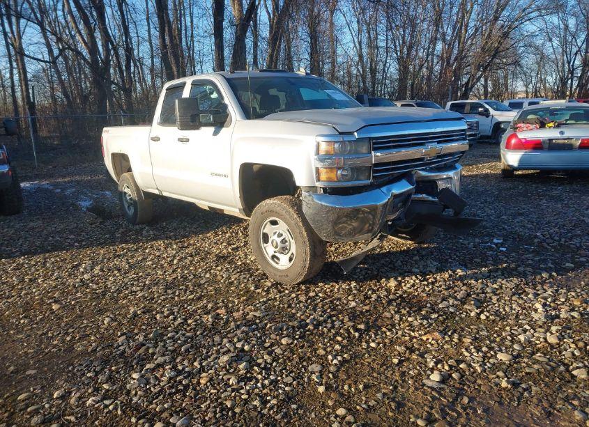 2016 Chevrolet Silverado 2500HD WT (VIN 1GC2KUEG2GZ167062) main photo