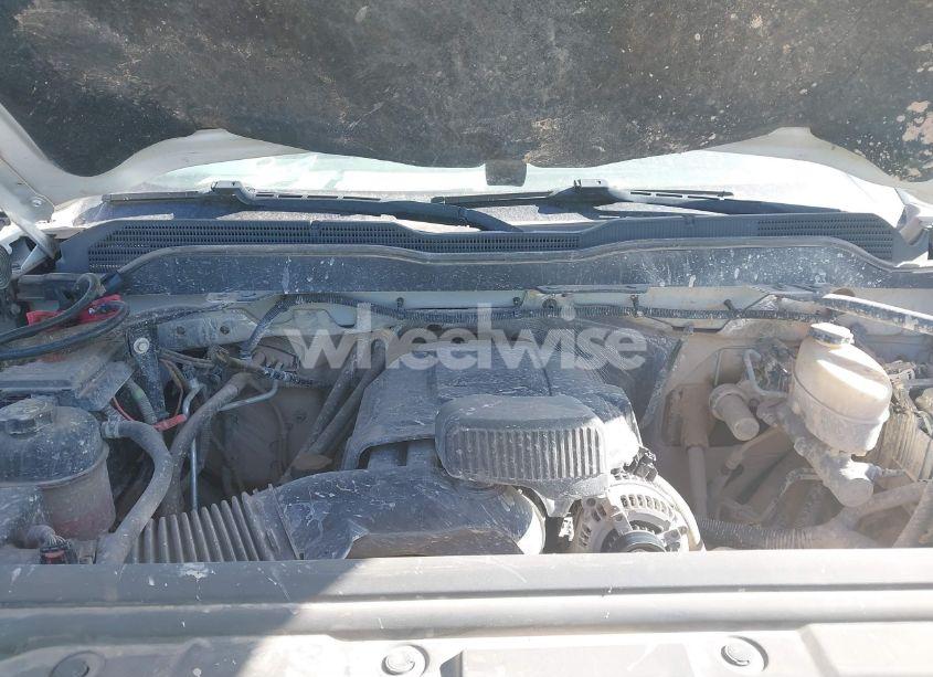 Photo 10 of 2017 Chevrolet Silverado 2500HD WT (VIN 1GC2KUEG2HZ192948)