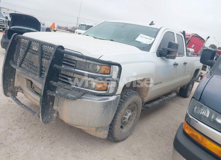 Photo 2 of 2017 Chevrolet Silverado 2500HD WT (VIN 1GC2KUEG2HZ192948)