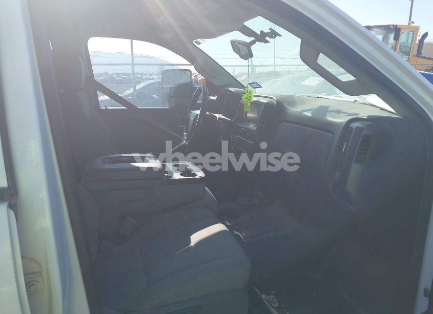 Photo 5 of 2017 Chevrolet Silverado 2500HD WT (VIN 1GC2KUEG2HZ192948)