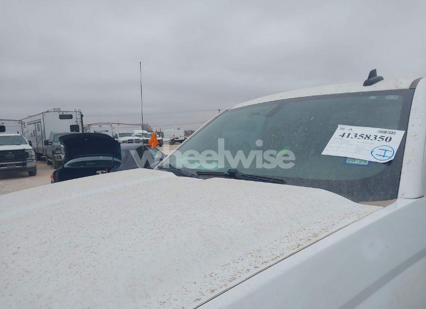 Photo 6 of 2017 Chevrolet Silverado 2500HD WT (VIN 1GC2KUEG2HZ192948)