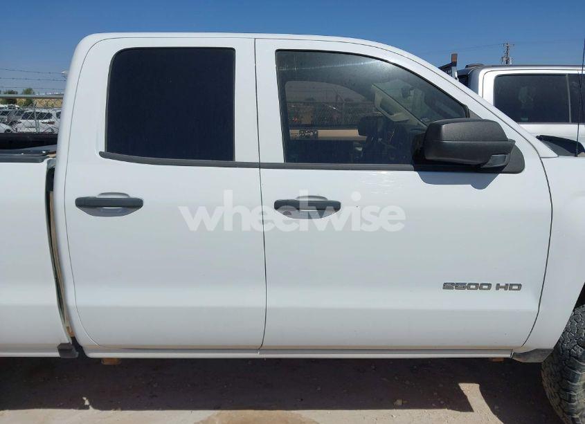 Photo 13 of 2017 Chevrolet Silverado 2500HD WT (VIN 1GC2KUEG5HZ343717)