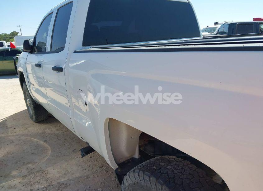 Photo 3 of 2017 Chevrolet Silverado 2500HD WT (VIN 1GC2KUEG5HZ343717)