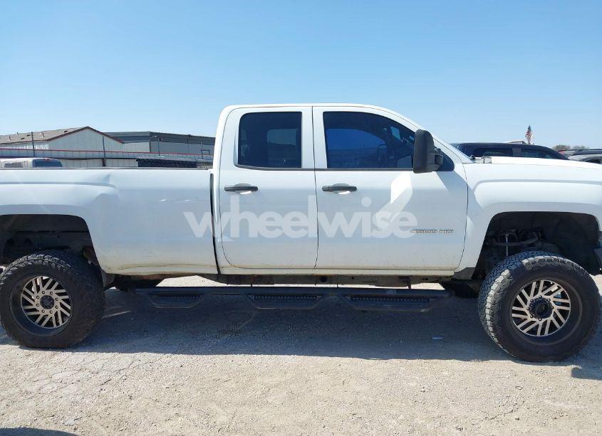 Photo 13 of 2015 Chevrolet Silverado 2500HD WT (VIN 1GC2KUEG8FZ100688)