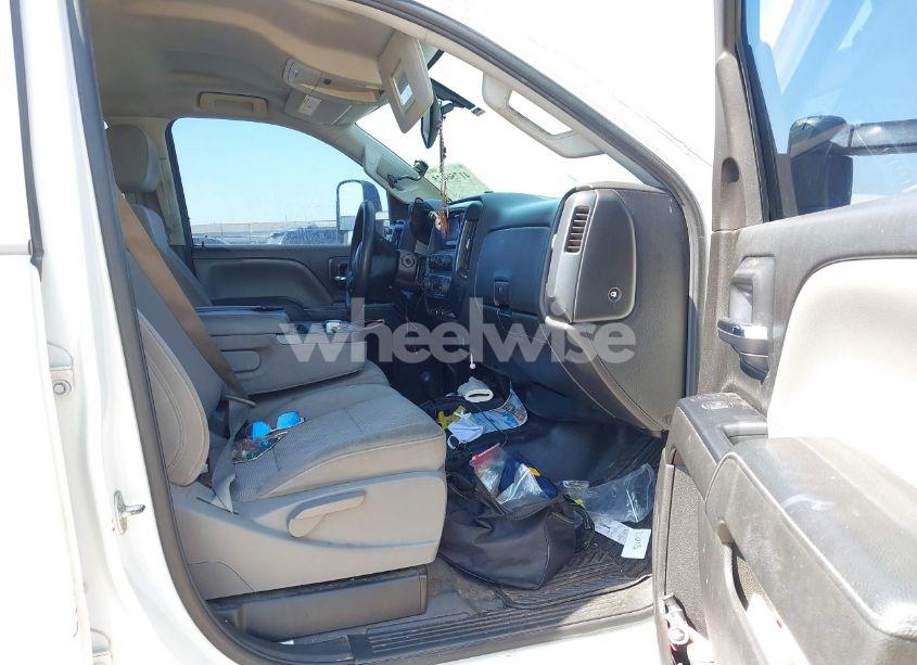 Photo 5 of 2015 Chevrolet Silverado 2500HD WT (VIN 1GC2KUEG8FZ100688)