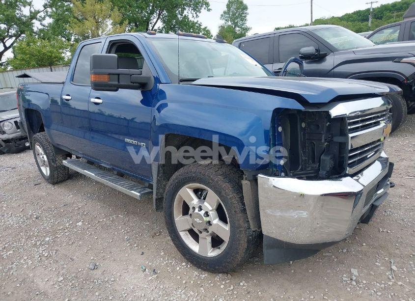 2018 Chevrolet Silverado 2500HD WT (VIN 1GC2KUEG8JZ184035) main photo