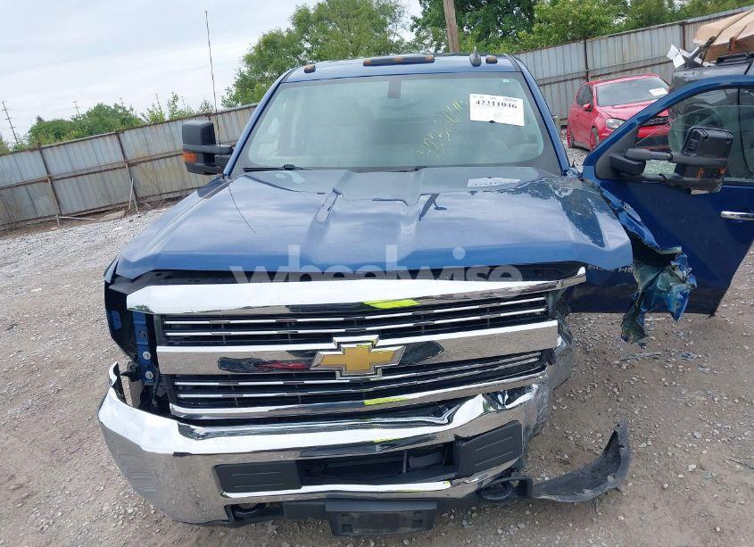 Photo 12 of 2018 Chevrolet Silverado 2500HD WT (VIN 1GC2KUEG8JZ184035)