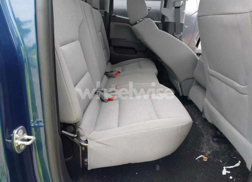 Photo 8 of 2018 Chevrolet Silverado 2500HD WT (VIN 1GC2KUEG8JZ184035)