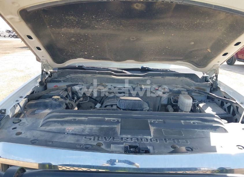 Photo 10 of 2018 Chevrolet Silverado 2500HD WT (VIN 1GC2KUEG8JZ244945)