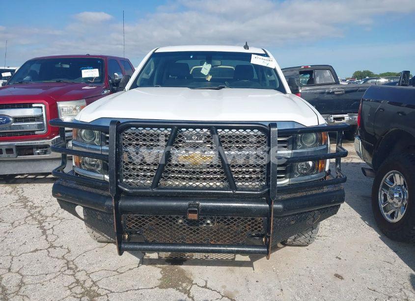 Photo 12 of 2018 Chevrolet Silverado 2500HD WT (VIN 1GC2KUEG8JZ244945)