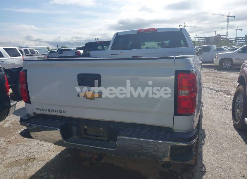 Photo 16 of 2018 Chevrolet Silverado 2500HD WT (VIN 1GC2KUEG8JZ244945)