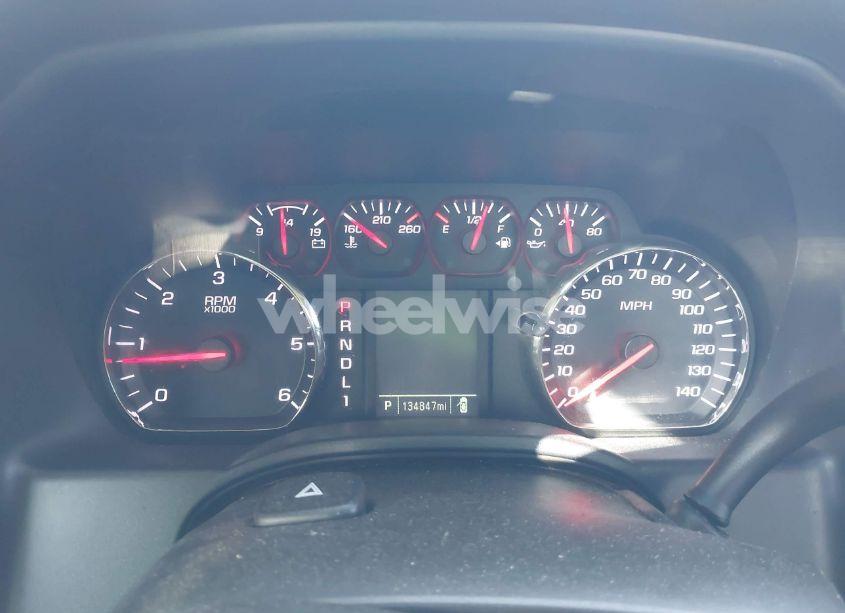 Photo 7 of 2018 Chevrolet Silverado 2500HD WT (VIN 1GC2KUEG8JZ244945)