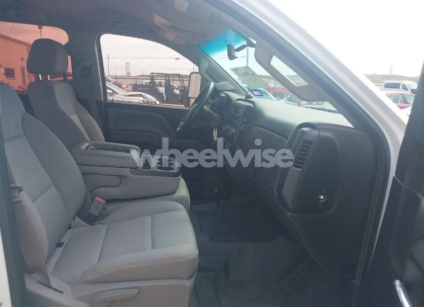 Photo 5 of 2015 Chevrolet Silverado 2500HD WT (VIN 1GC2KUEG9FZ145624)