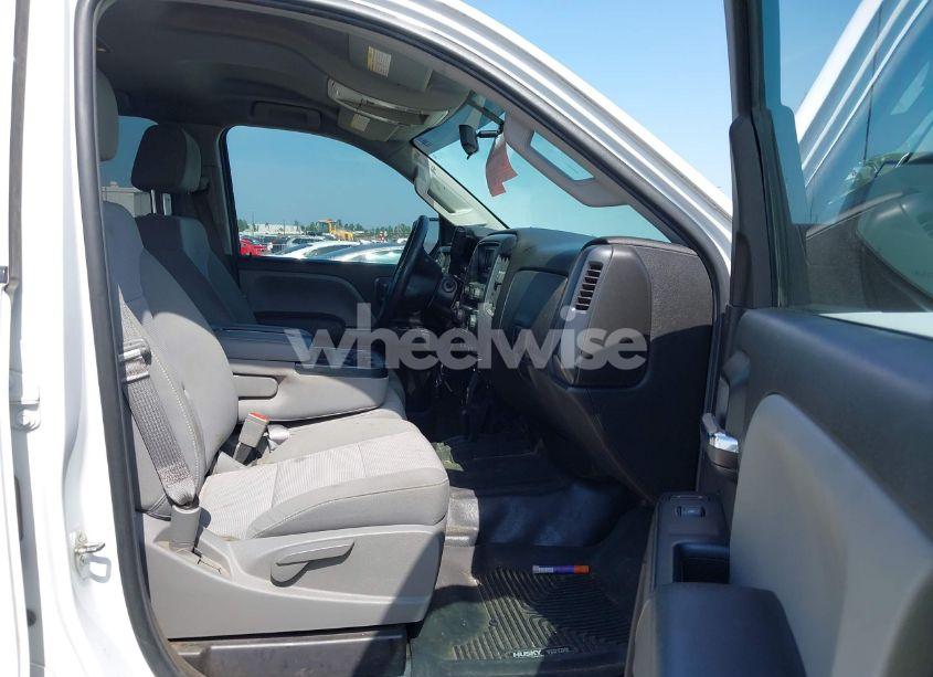 Photo 5 of 2016 Chevrolet Silverado 2500HD WT (VIN 1GC2KUEGXGZ237228)