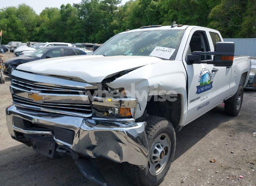 Photo 2 of 2017 Chevrolet Silverado 2500HD WT (VIN 1GC2KUEGXHZ346239)