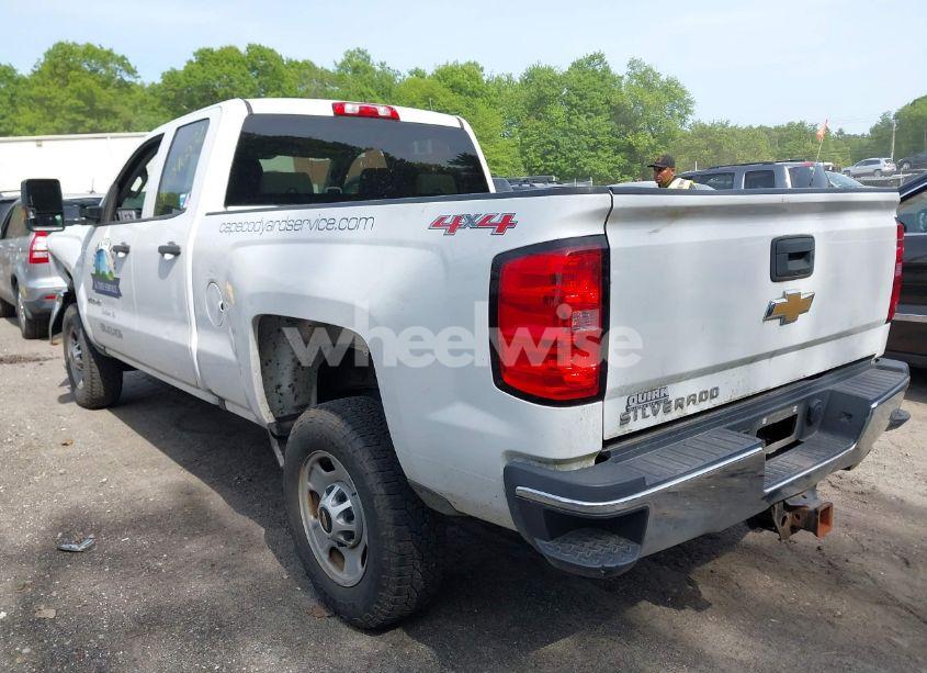 Photo 3 of 2017 Chevrolet Silverado 2500HD WT (VIN 1GC2KUEGXHZ346239)