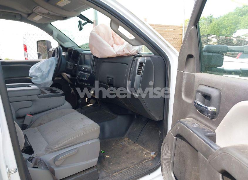 Photo 5 of 2017 Chevrolet Silverado 2500HD WT (VIN 1GC2KUEGXHZ346239)