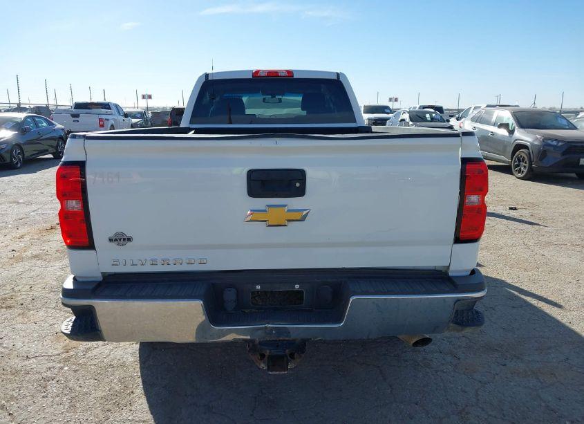 Photo 16 of 2018 Chevrolet Silverado 2500HD WT (VIN 1GC2KUEGXJZ227161)