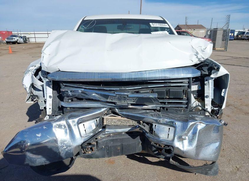 Photo 6 of 2018 Chevrolet Silverado 2500HD WT (VIN 1GC2KUEGXJZ227161)