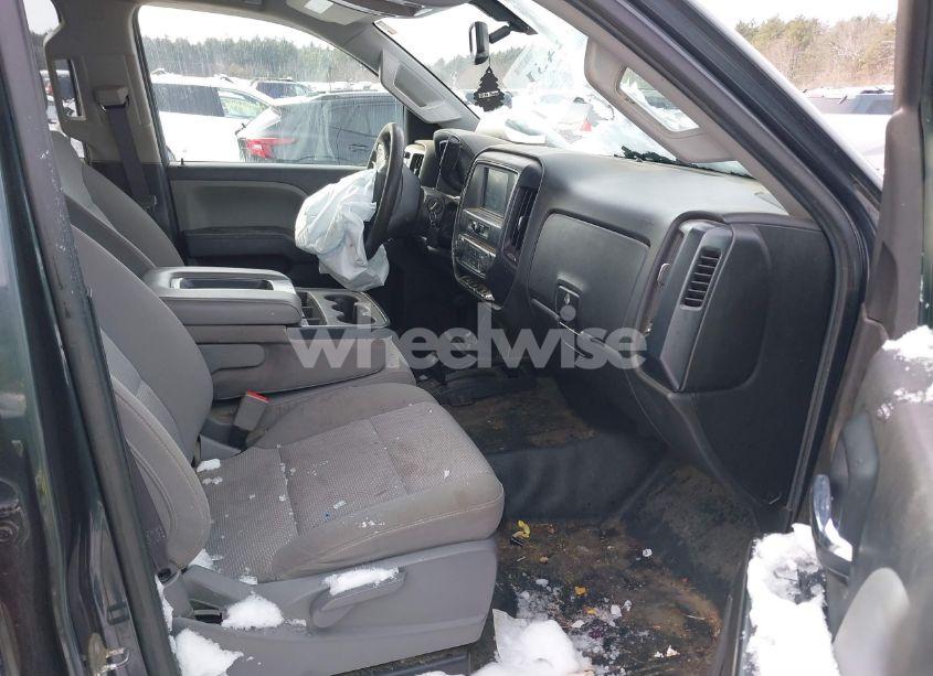 Photo 5 of 2017 Chevrolet Silverado 2500HD WT (VIN 1GC2KUEY3HZ391385)