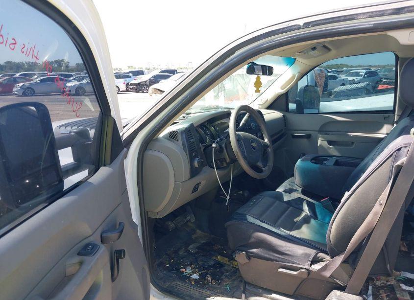 Photo 5 of 2011 Chevrolet Silverado 2500HD WORK TRUCK (VIN 1GC2KVCG0BZ353975)