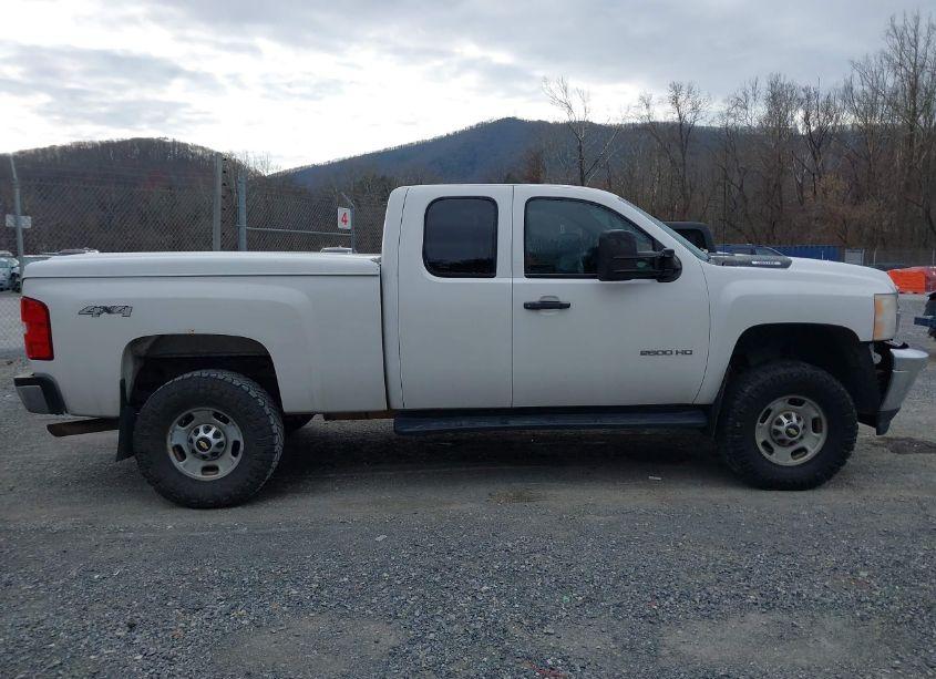 Photo 13 of 2011 Chevrolet Silverado 2500HD WORK TRUCK (VIN 1GC2KVCG2BZ402304)