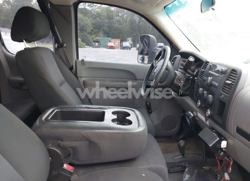 Photo 5 of 2013 Chevrolet Silverado 2500HD WORK TRUCK (VIN 1GC2KVCG2DZ385023)