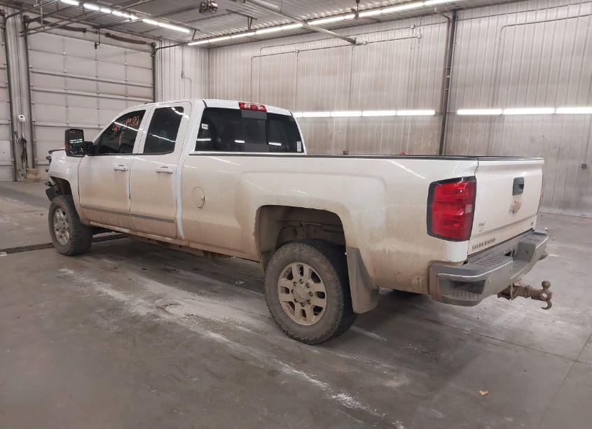 Photo 3 of 2015 Chevrolet Silverado 2500HD LT (VIN 1GC2KVE85FZ552435)