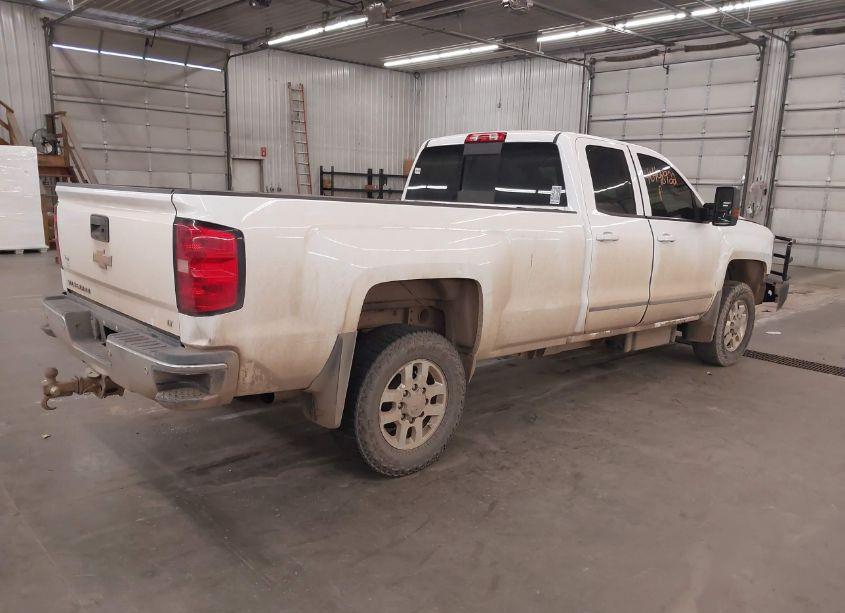 Photo 4 of 2015 Chevrolet Silverado 2500HD LT (VIN 1GC2KVE85FZ552435)